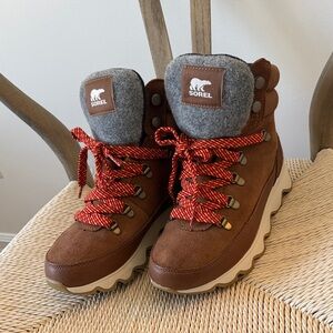 Sorel Tan Boots with Red Laces